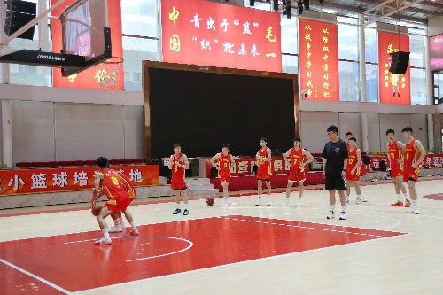 大学生篮球社团如何引入智能情感技术_2